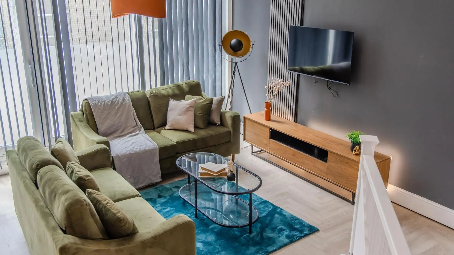 Super Central 3 Bedroom Flat Next To Brighton Beach & Shopping Center Sleep 10 Guests 아파트